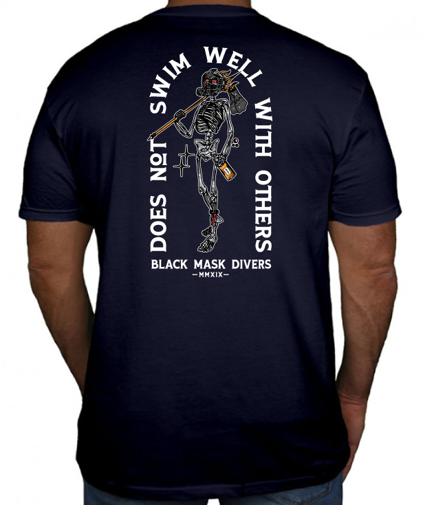 Does Not Swim Well With Others Men's Cotton T-Shirt – Navy