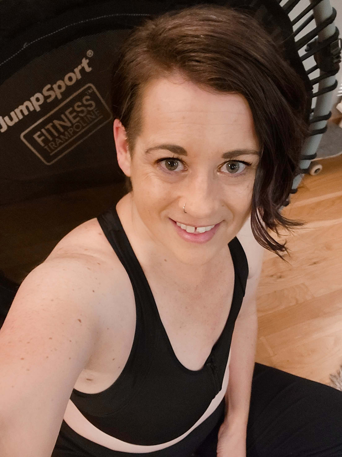 Meadow Hero Wireless Front-Zip Sports Bra – Black