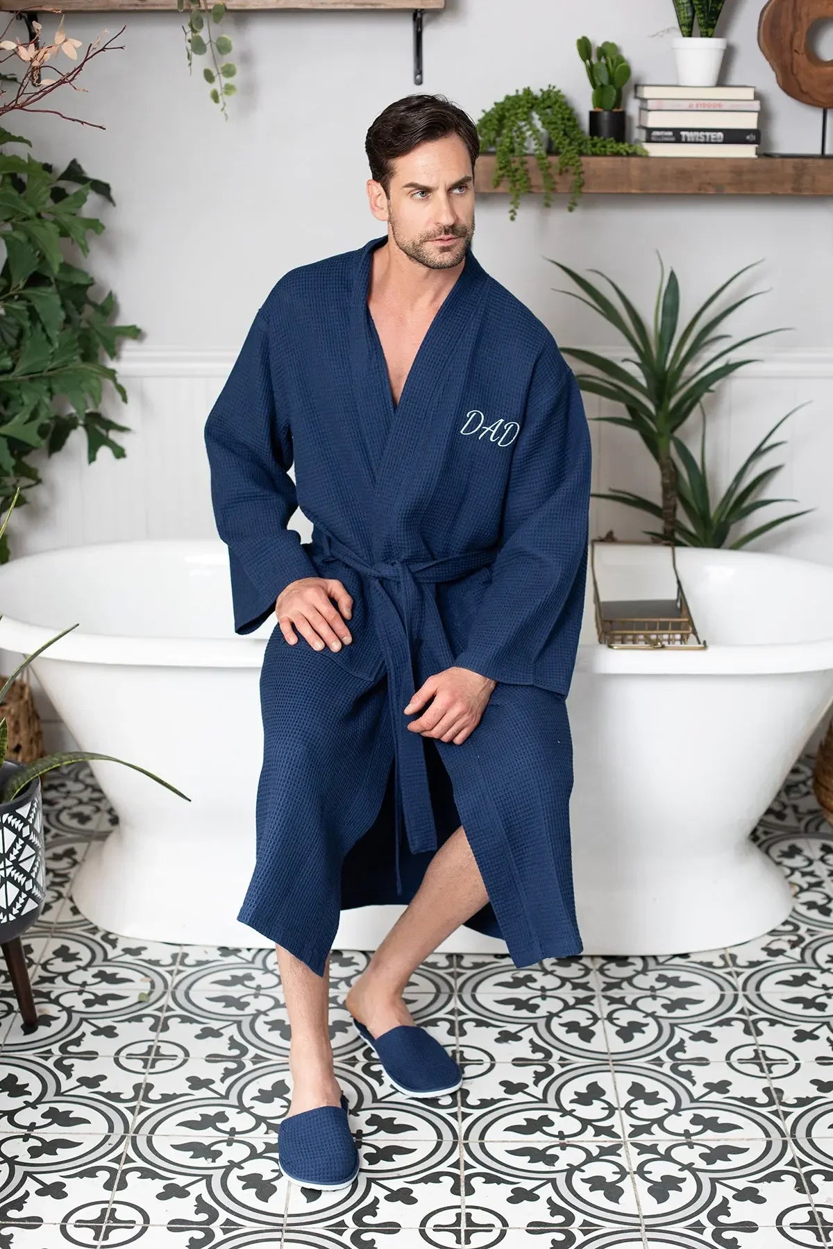 Lotus Linen Men's Lightweight Waffle Bathrobe – Kimono Collar
